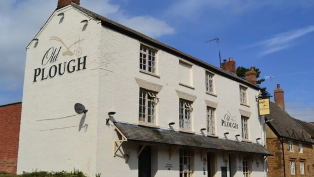 The Old Plough Pub & Restaurant - Image 4