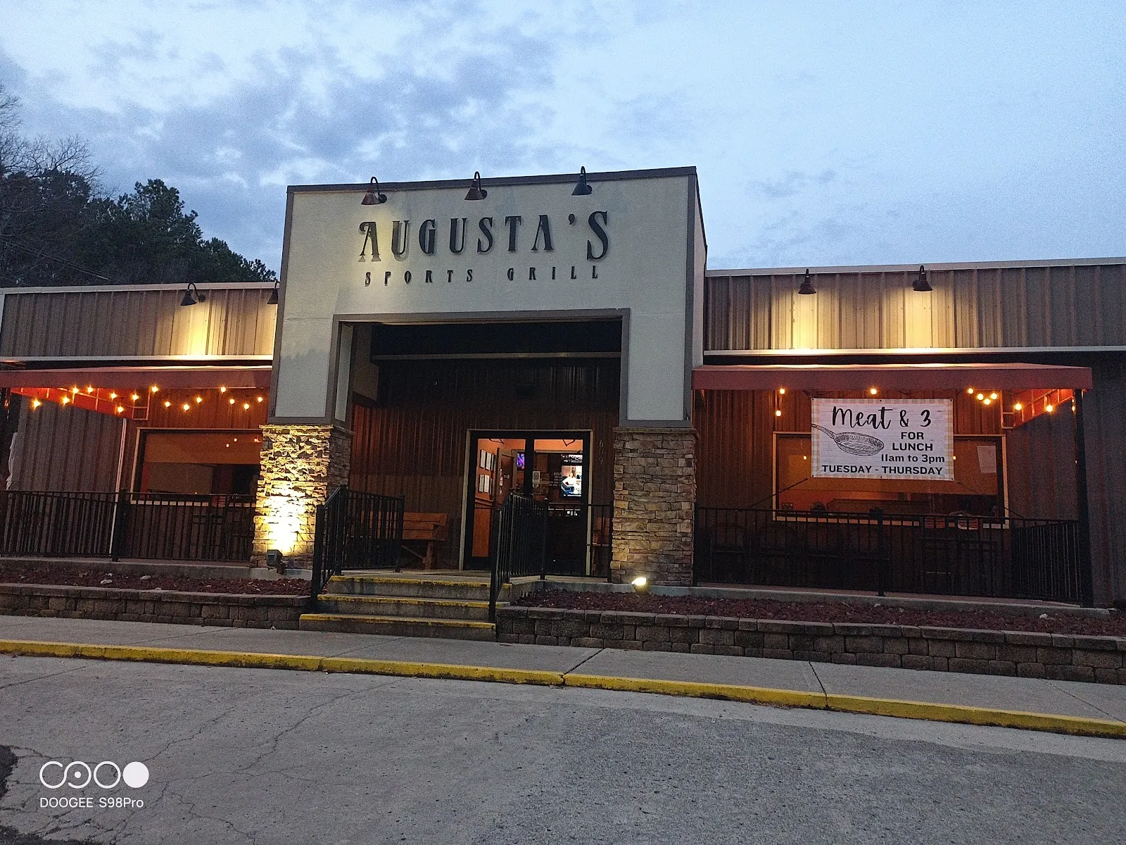Augusta's Sports Grill