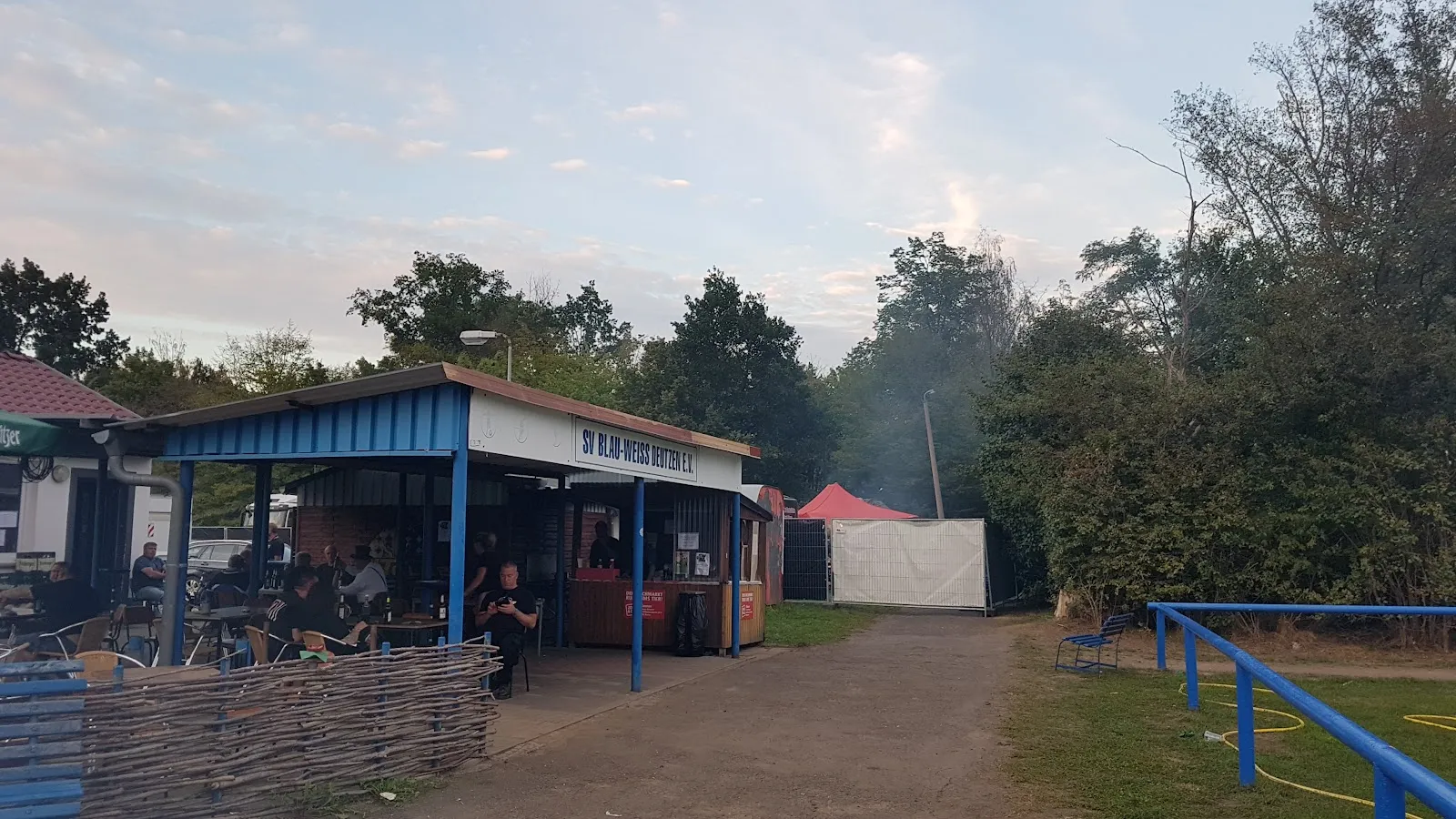 Blauer Punkt SV Blau-Weiß Deutzen - Image 2