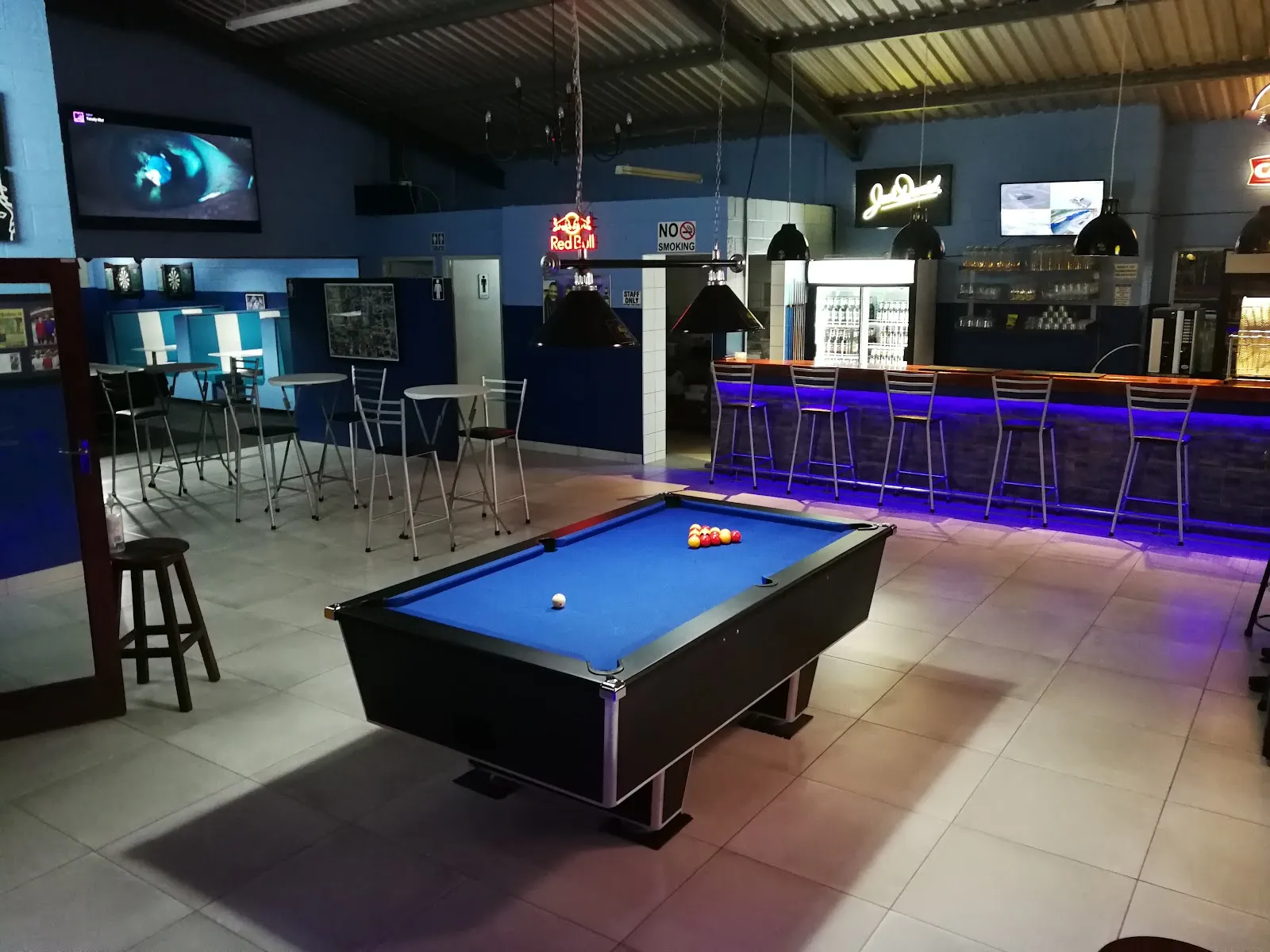 The Deep End Sports Cafe - Image 2