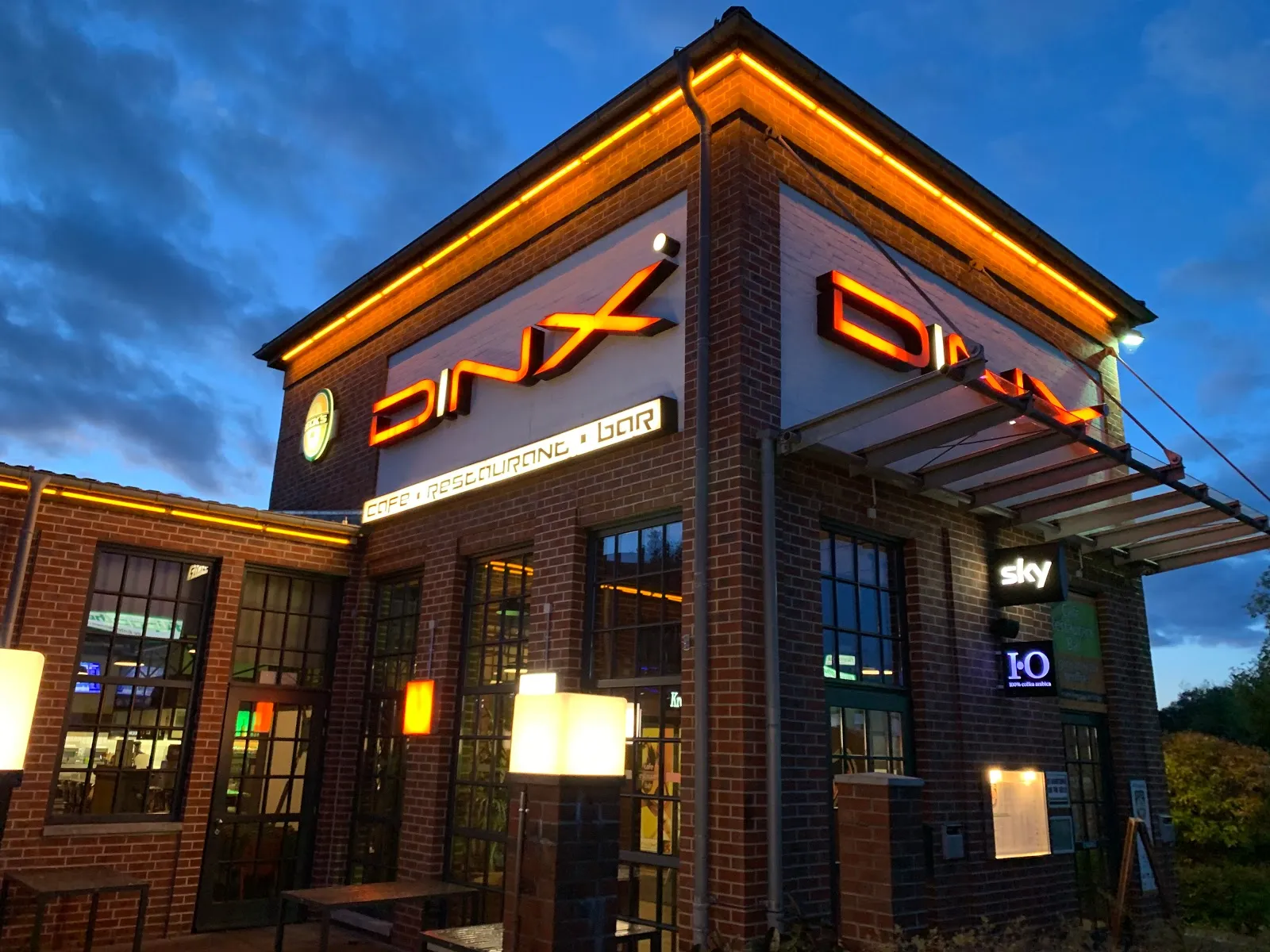 Dinx Dinner & Drinx Café-Restaurant-Bar - Image 3