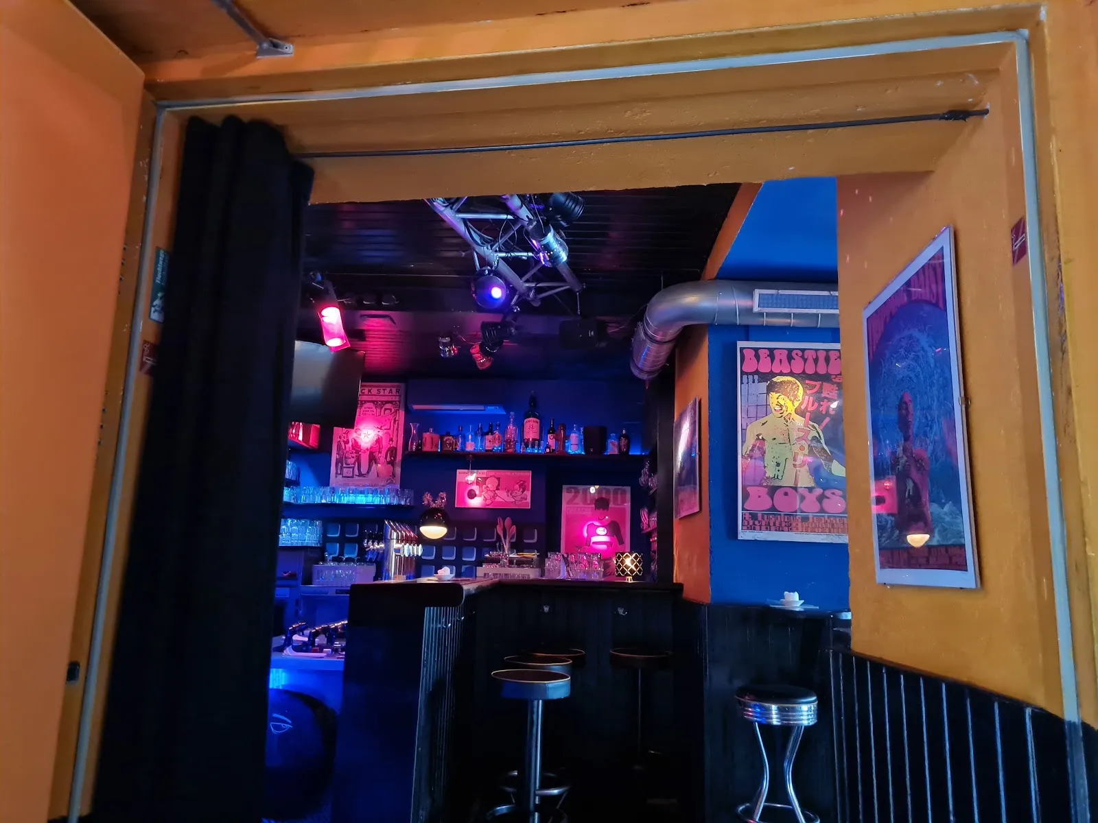 Jetzt Bar+Entertainment logo