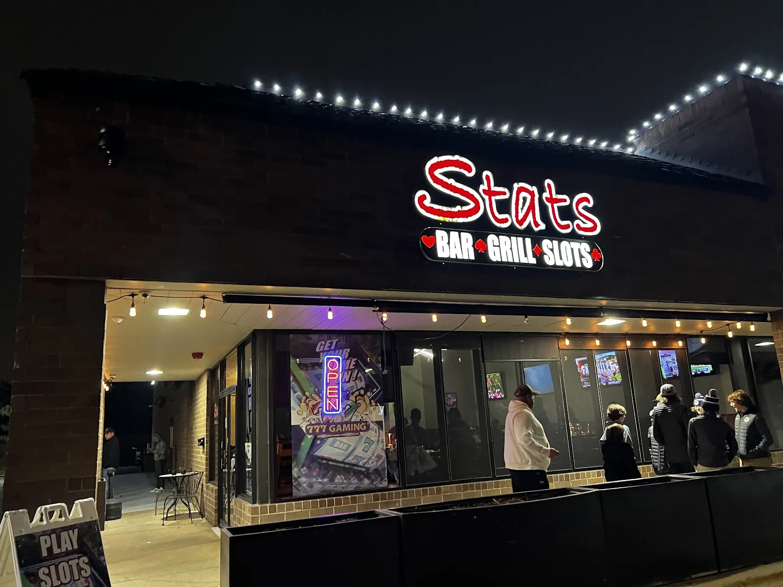 Stats Bar and Grill- Willowbrook - Image 3