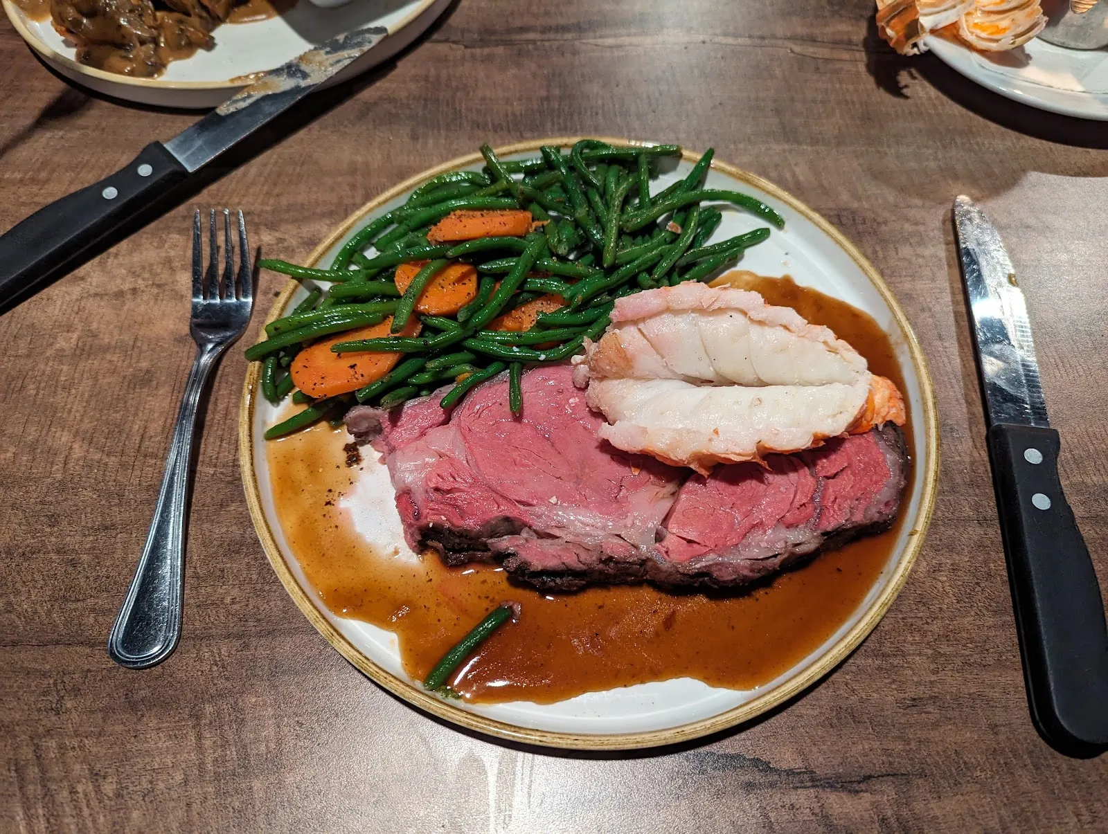 Leto's Steakhouse & Bar - Image 3