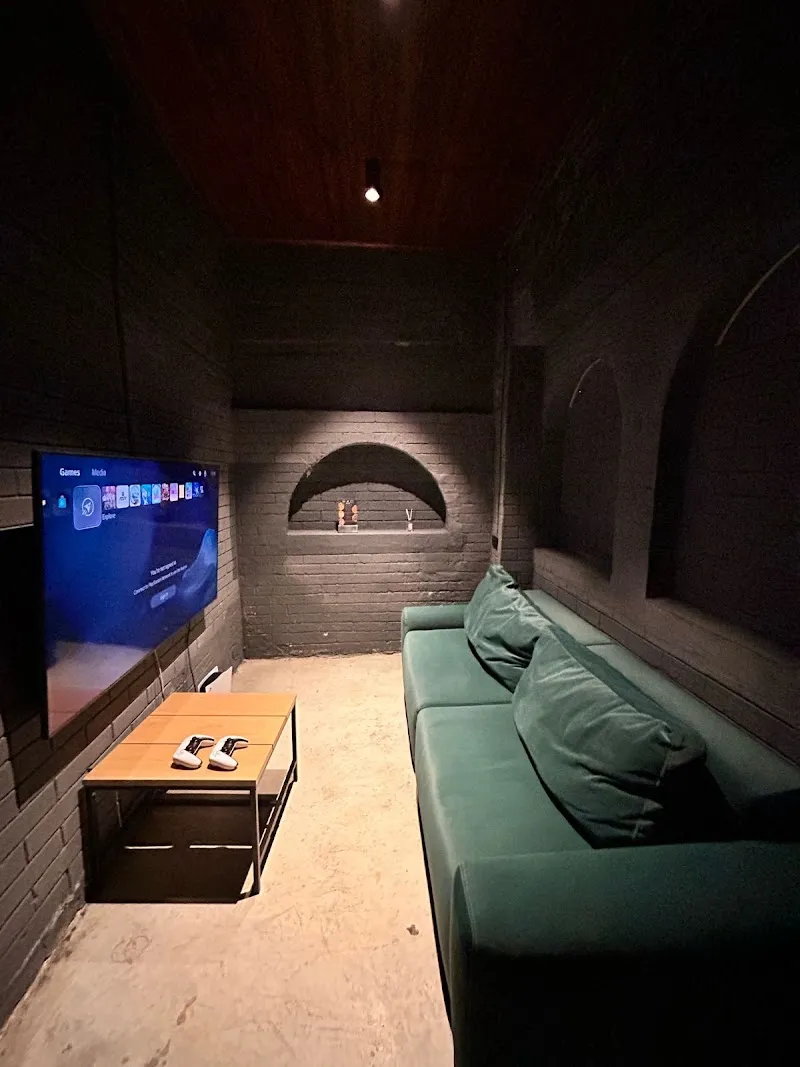 Gallery 4