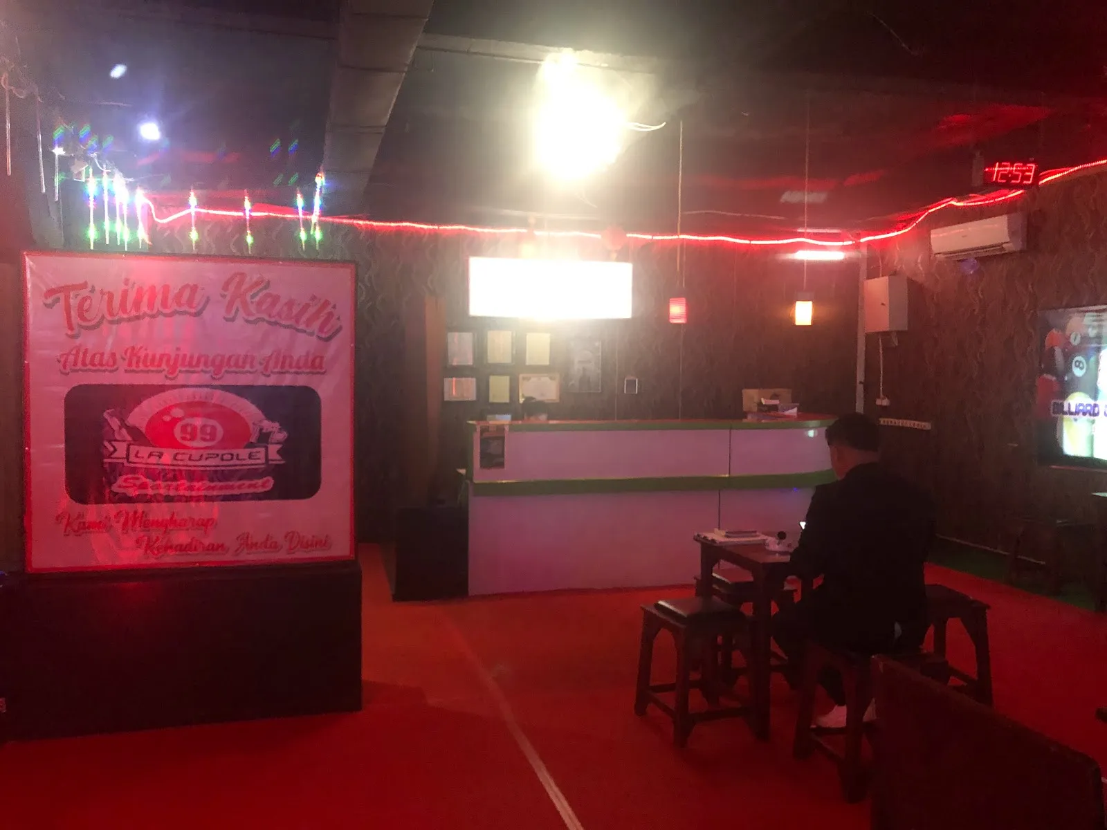 Lacupole 99 Billiards Centre & Cafe - Image 4