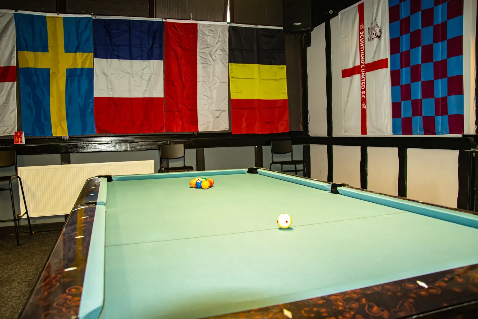 Showmans sports bar - Image 2