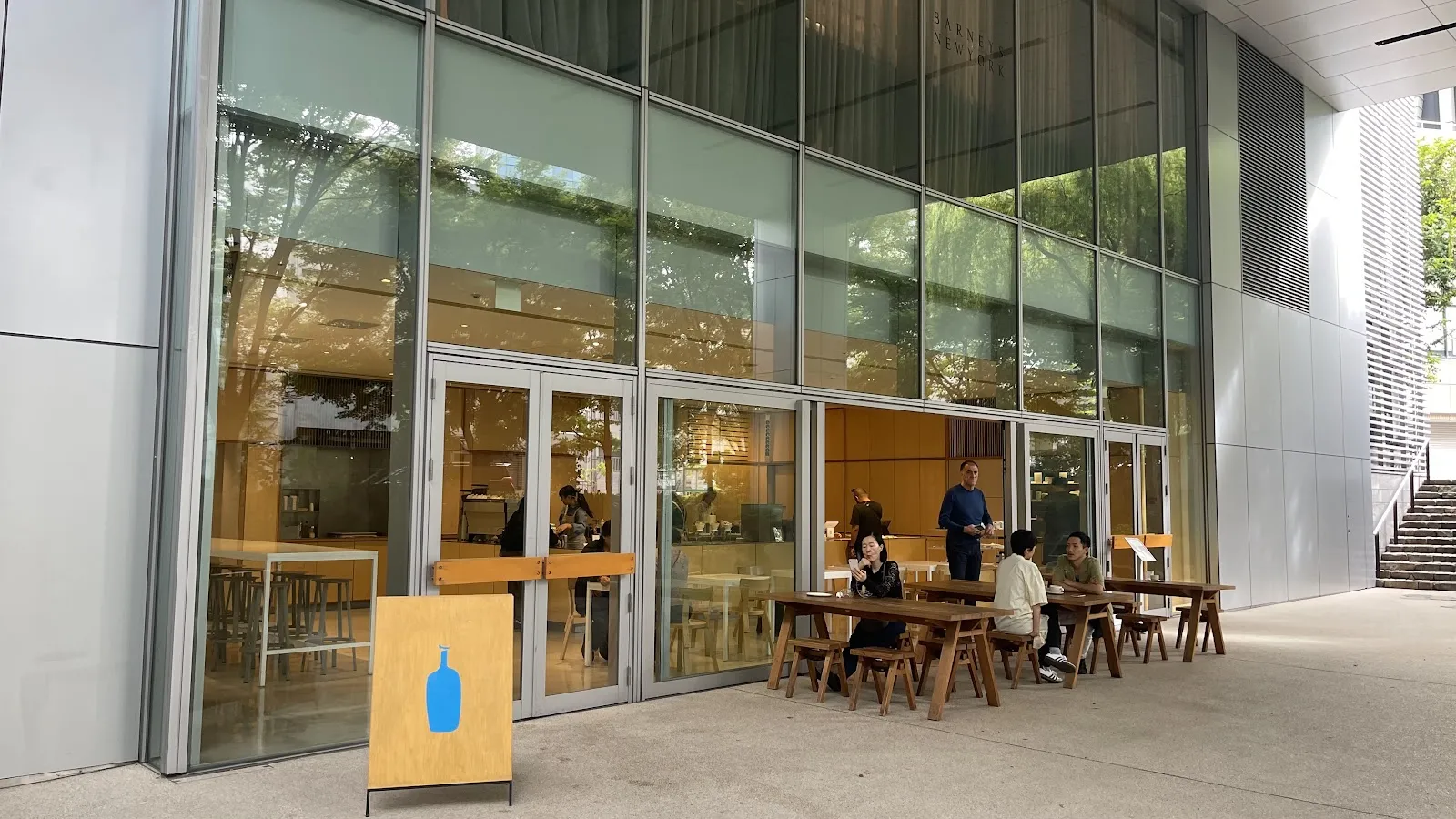 Golden Ball Cafe - Image 4