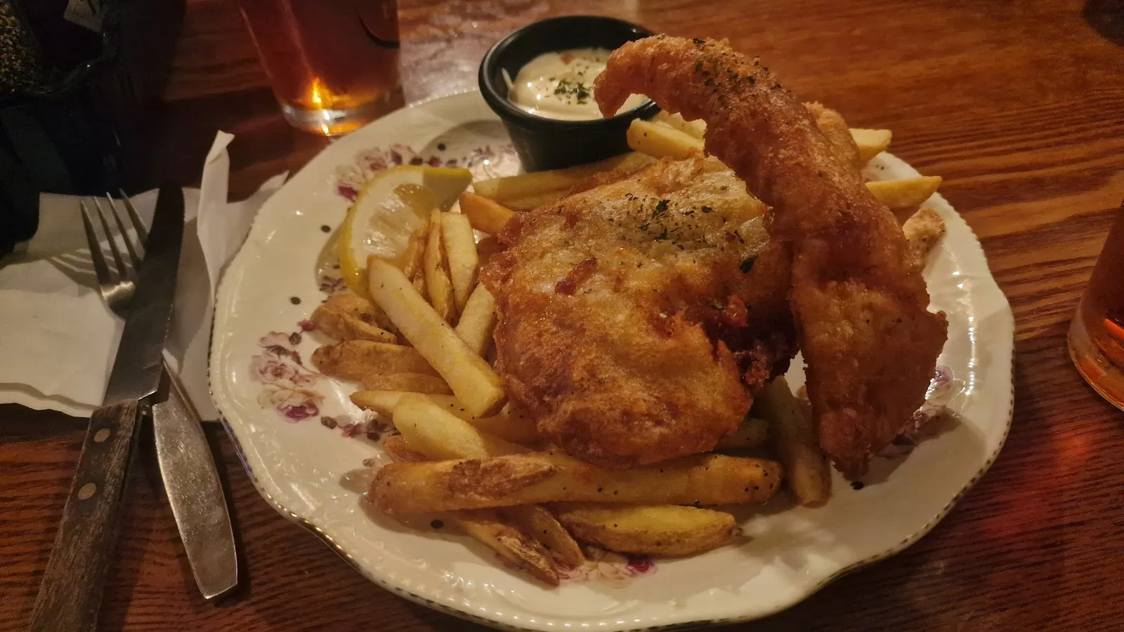 The Rose & Crown Ale House logo