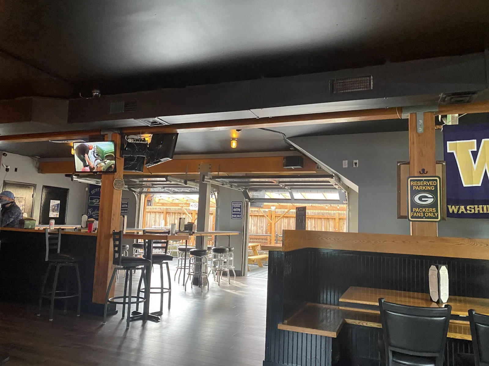 LTD Bar & Grill - Image 2