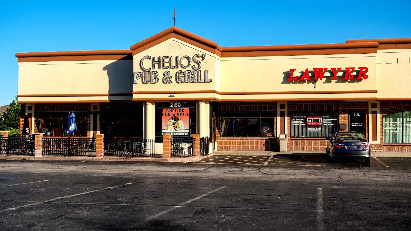 Chelios' Pub & Grill logo