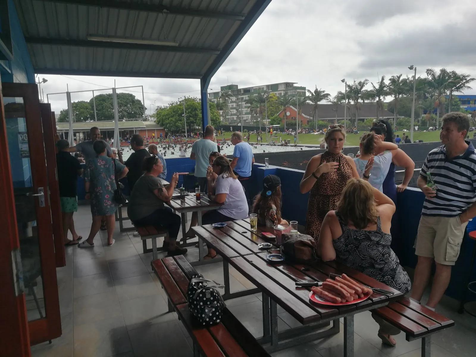 The Deep End Sports Cafe - Image 4