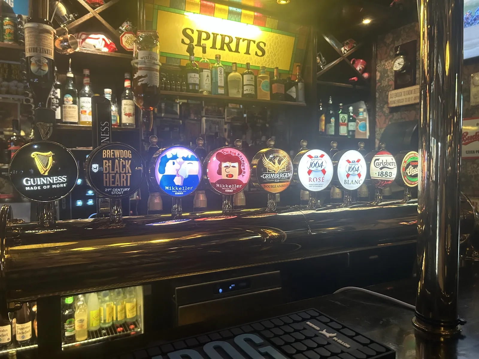 London Pub - Image 3