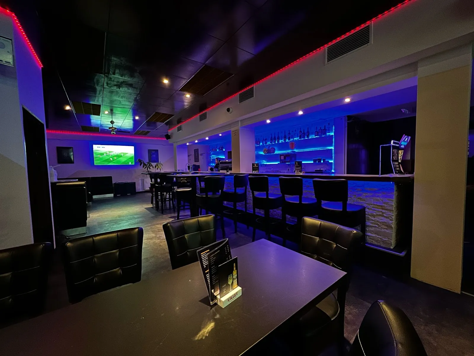 B7 Sportsbar - Image 2
