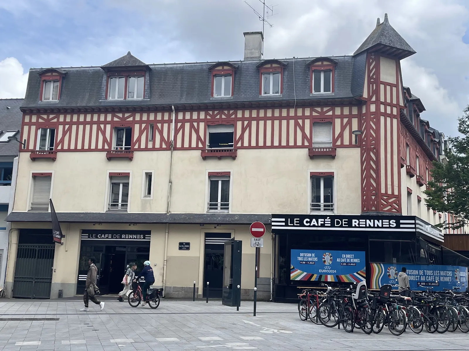 The Café de Rennes - Image 3