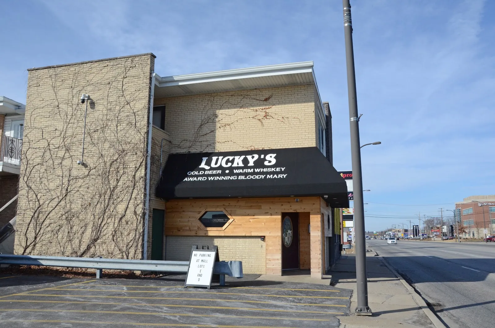 Lucky's Lounge - Image 4