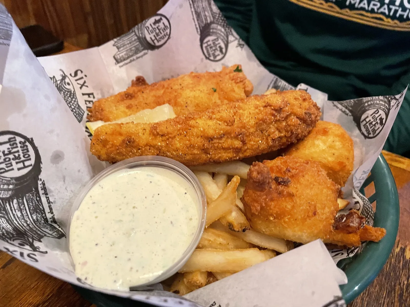 Six Feet Under Pub & Fish House - Image 3