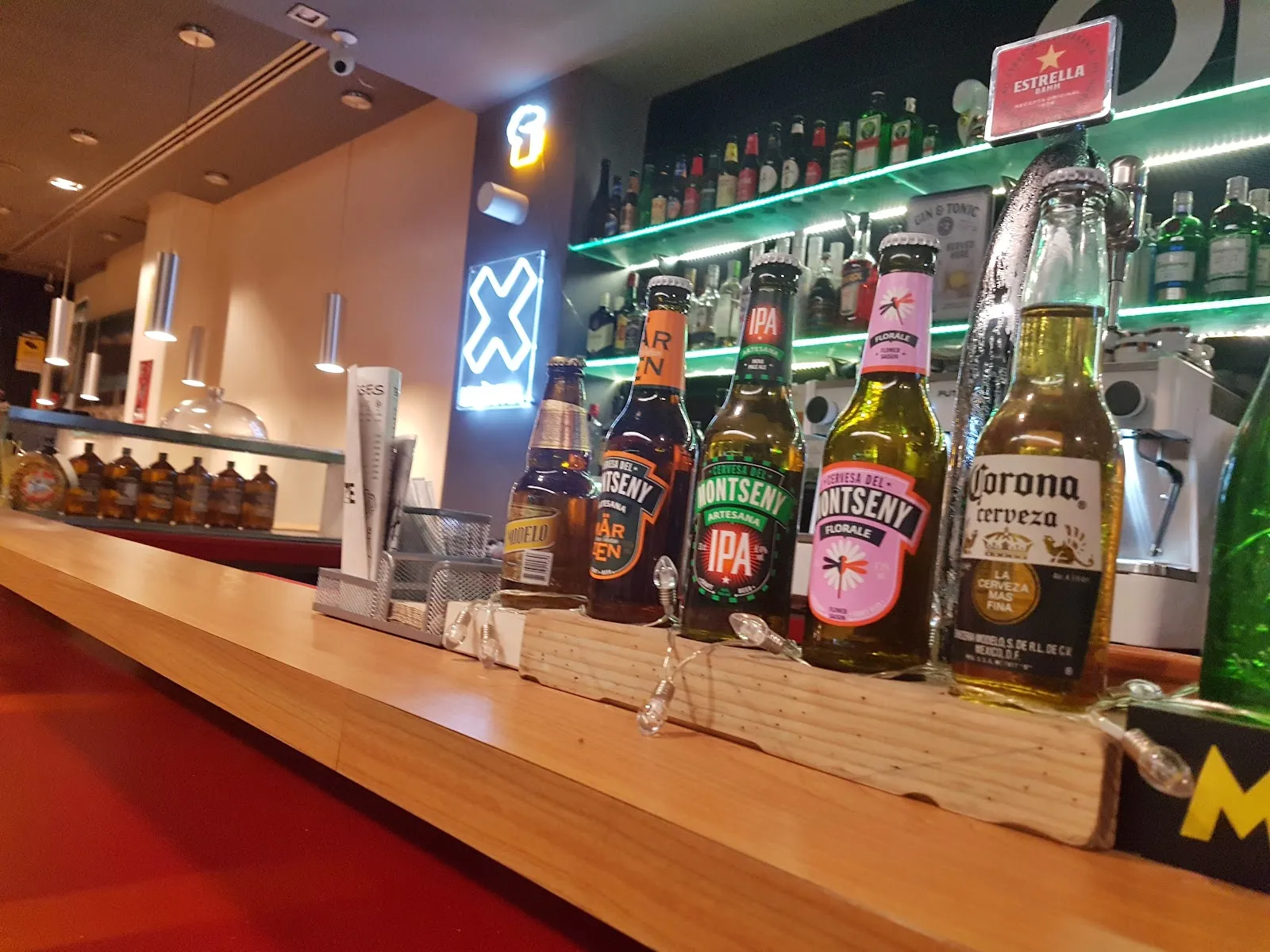 ONZE BAR - Image 2