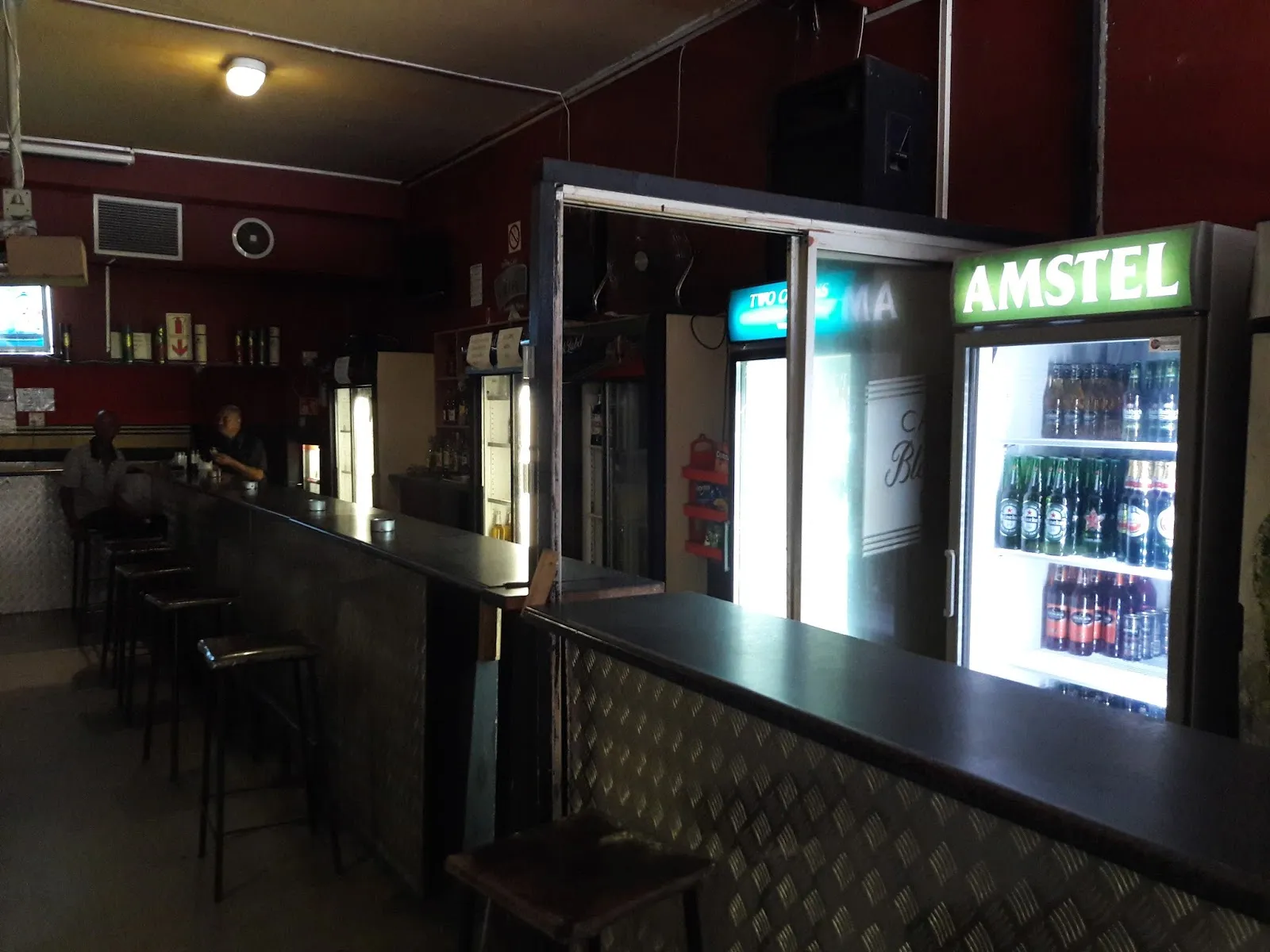 Togs Sports Bar - Image 4