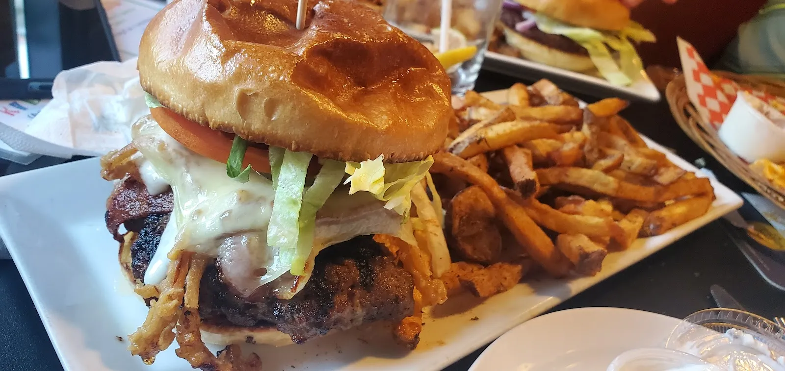 Trailside Bar And Grill - Image 2