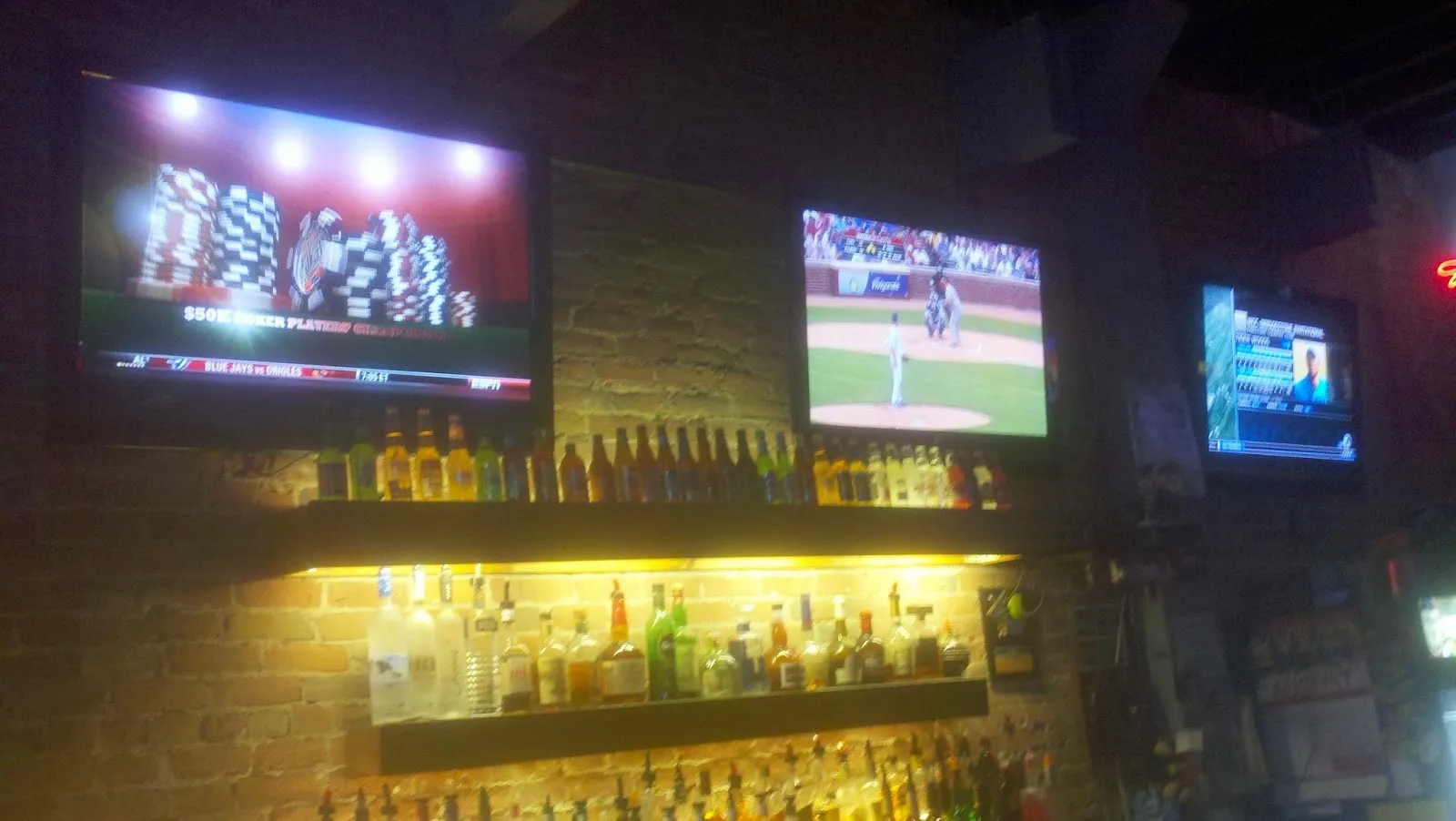 T'z Sports Pub - Image 3