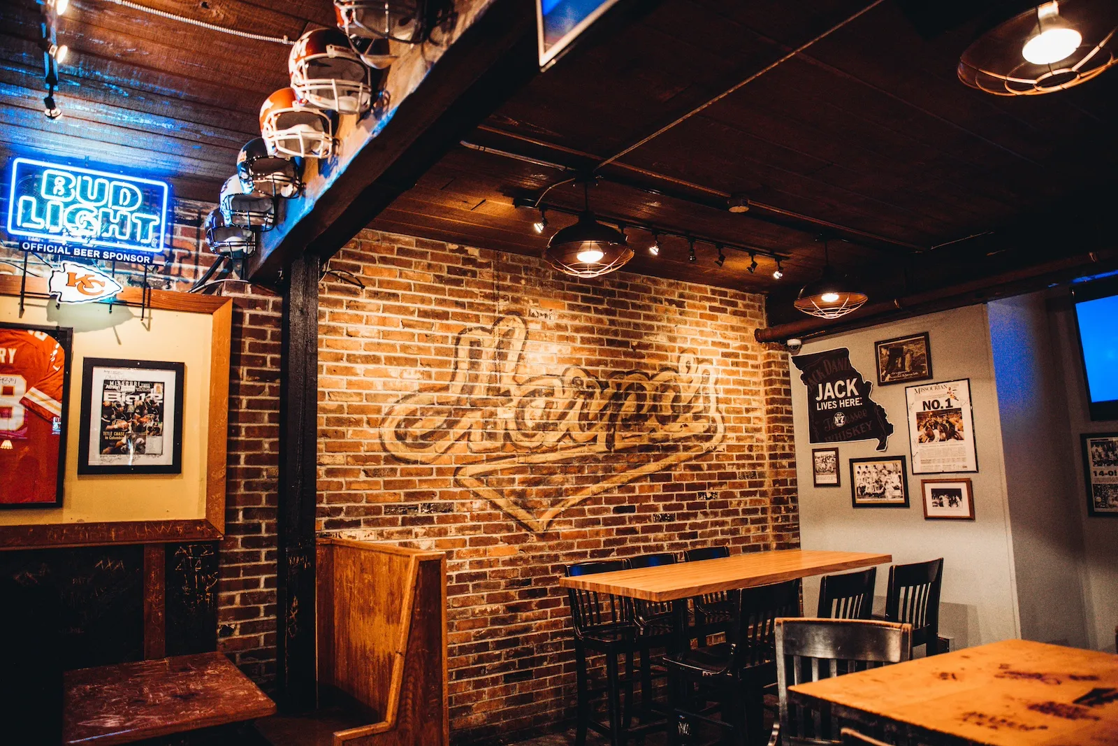 Harpo's Bar & Grill - Image 4