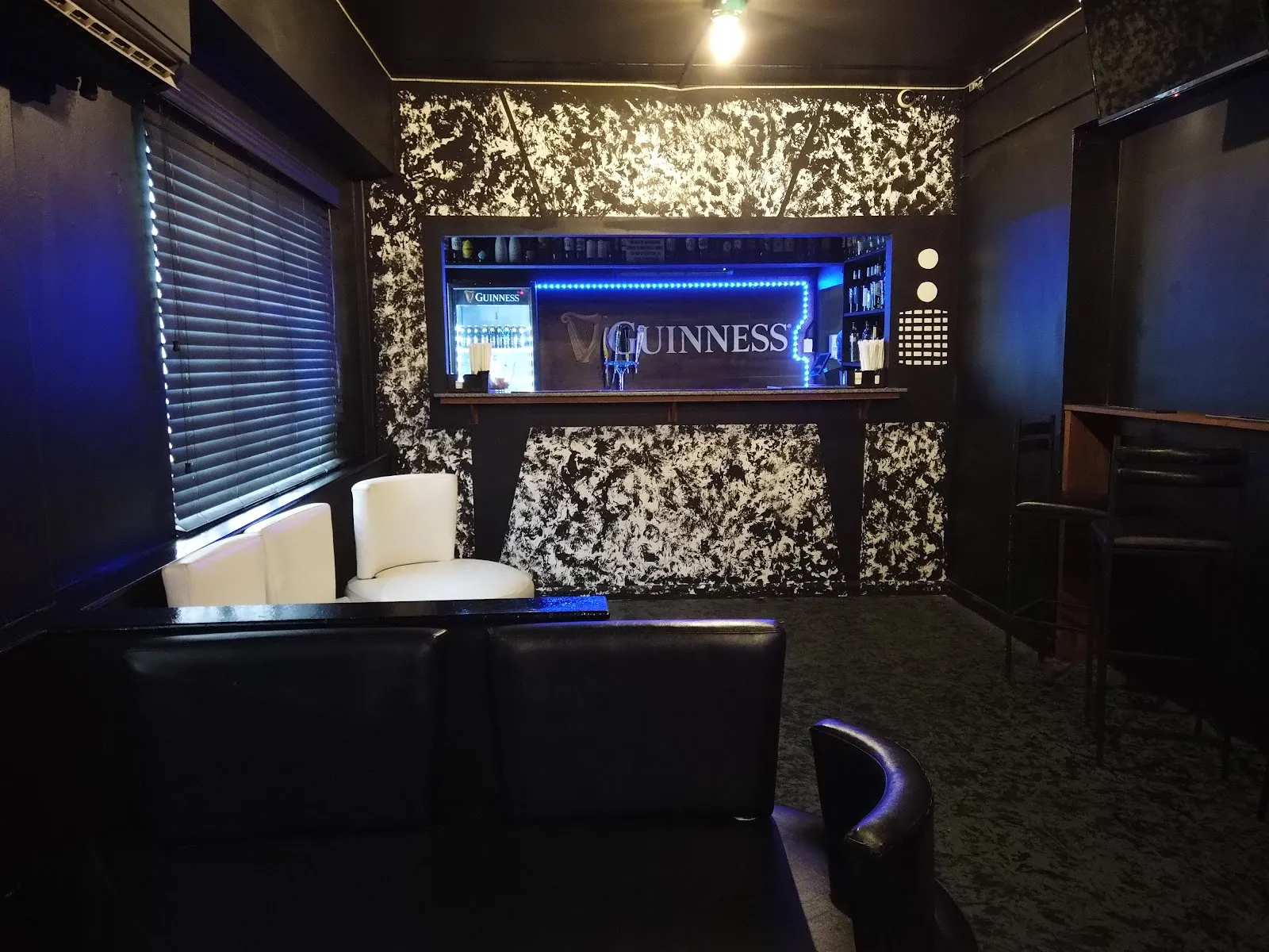 145 Sports Lounge - Image 2