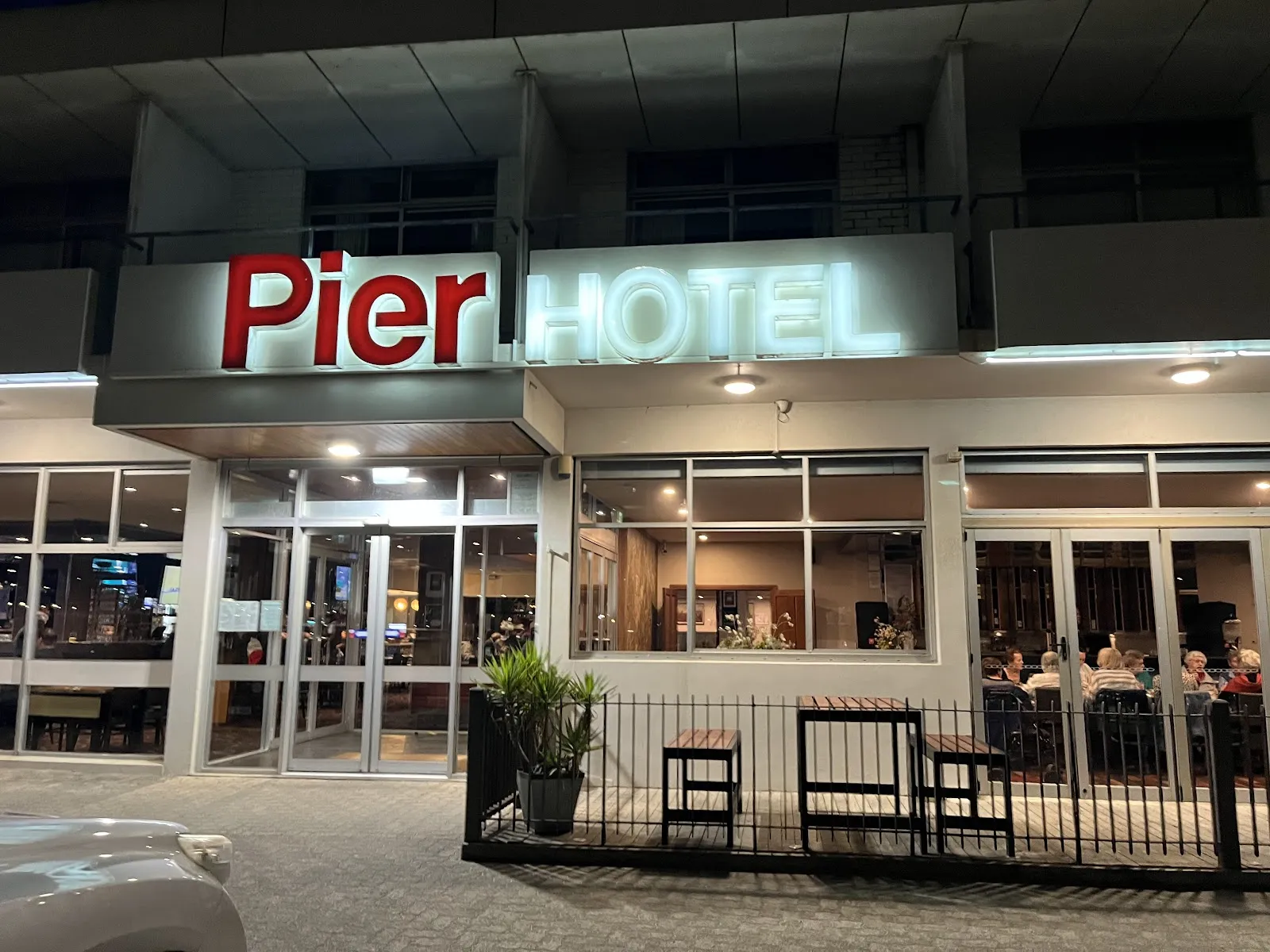 The Pier Hotel - Image 3