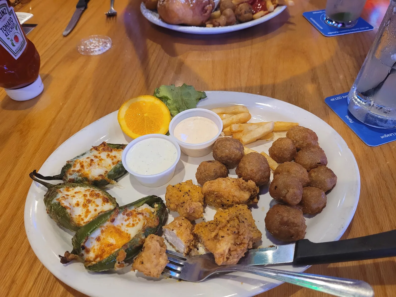 Austin Avenue Grill & Bar - Image 4