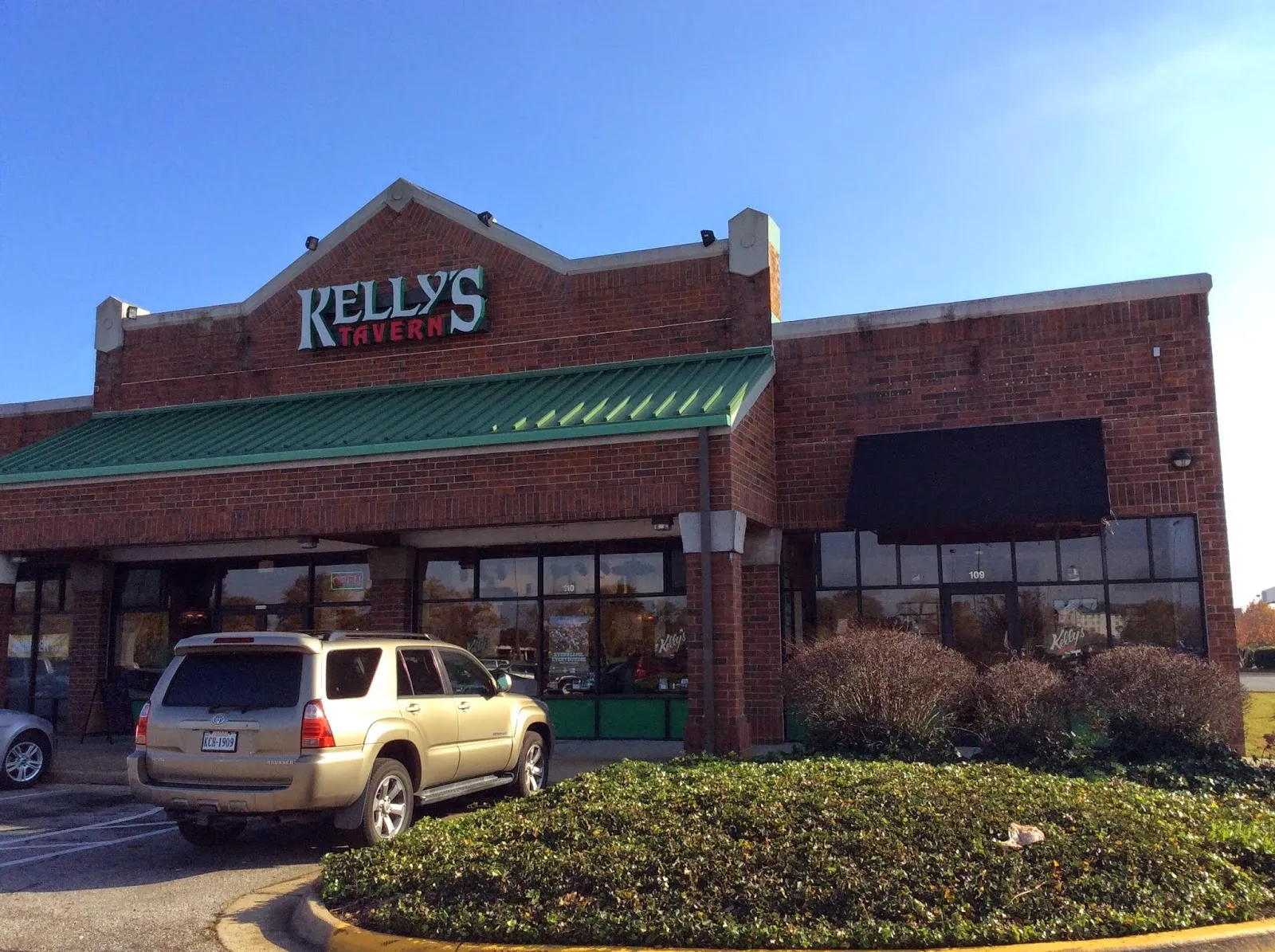 Kelly's Tavern - Image 3