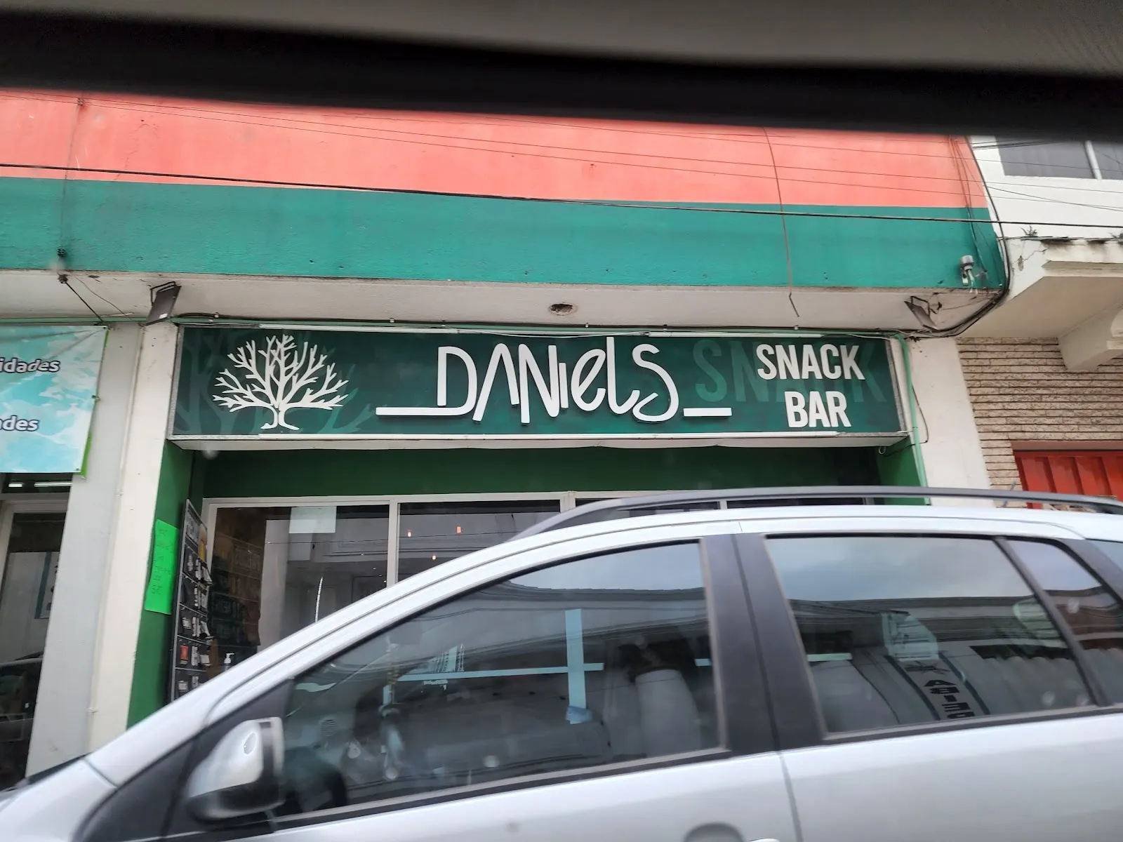 Daniel's Snack & Bar - Image 2