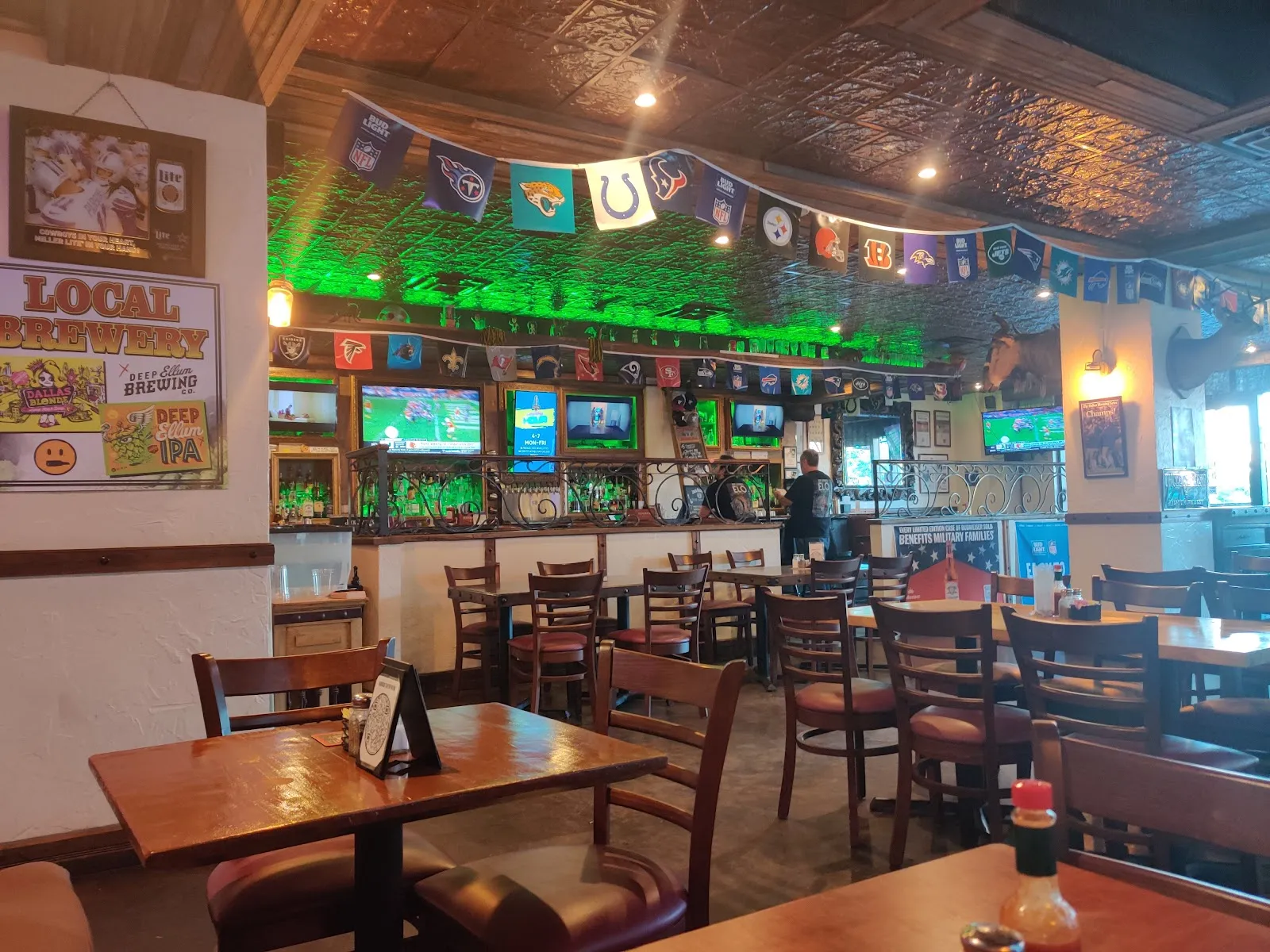 Harwood Tavern - Image 4
