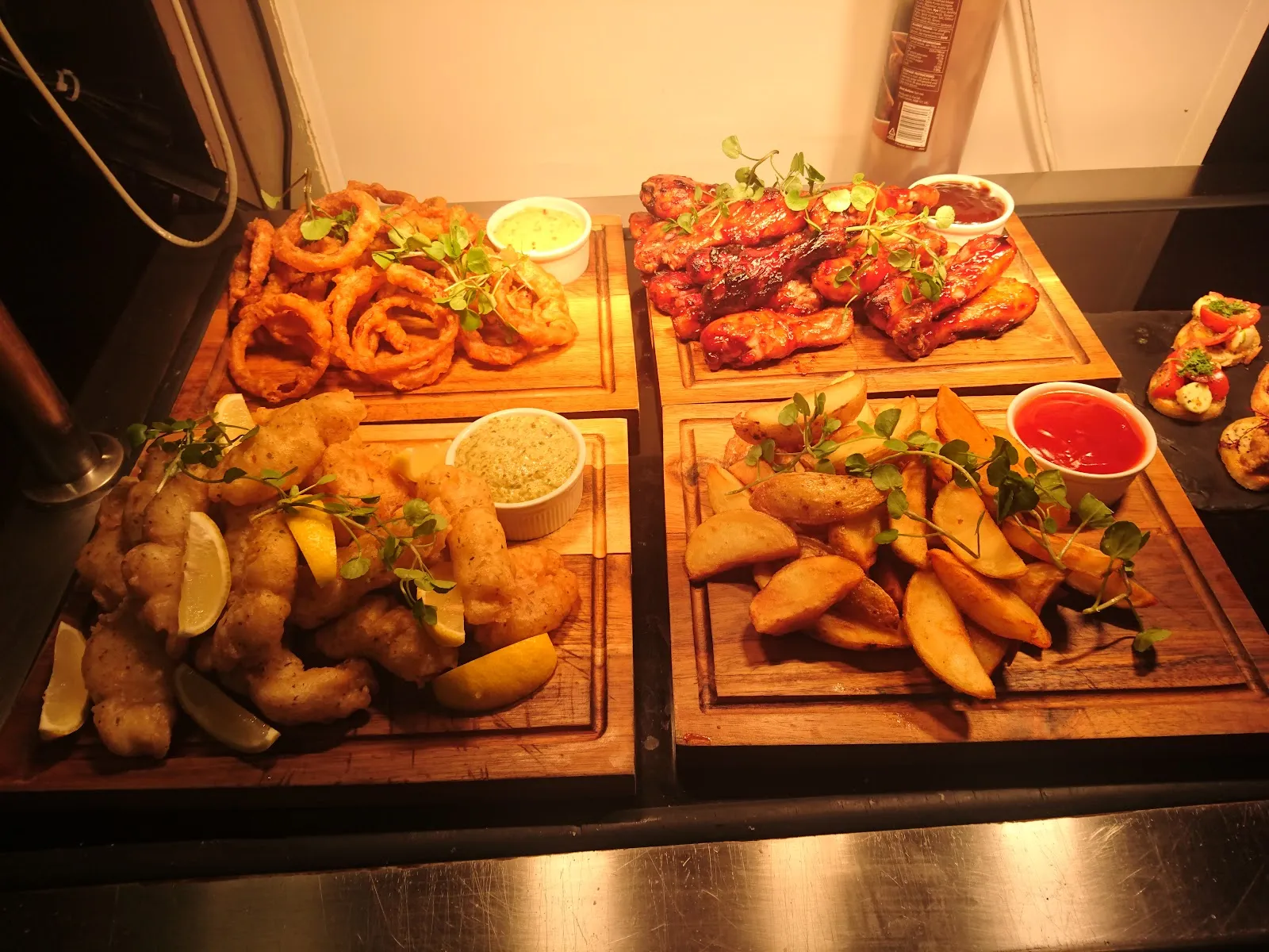 The Hampton Ale House - Image 3