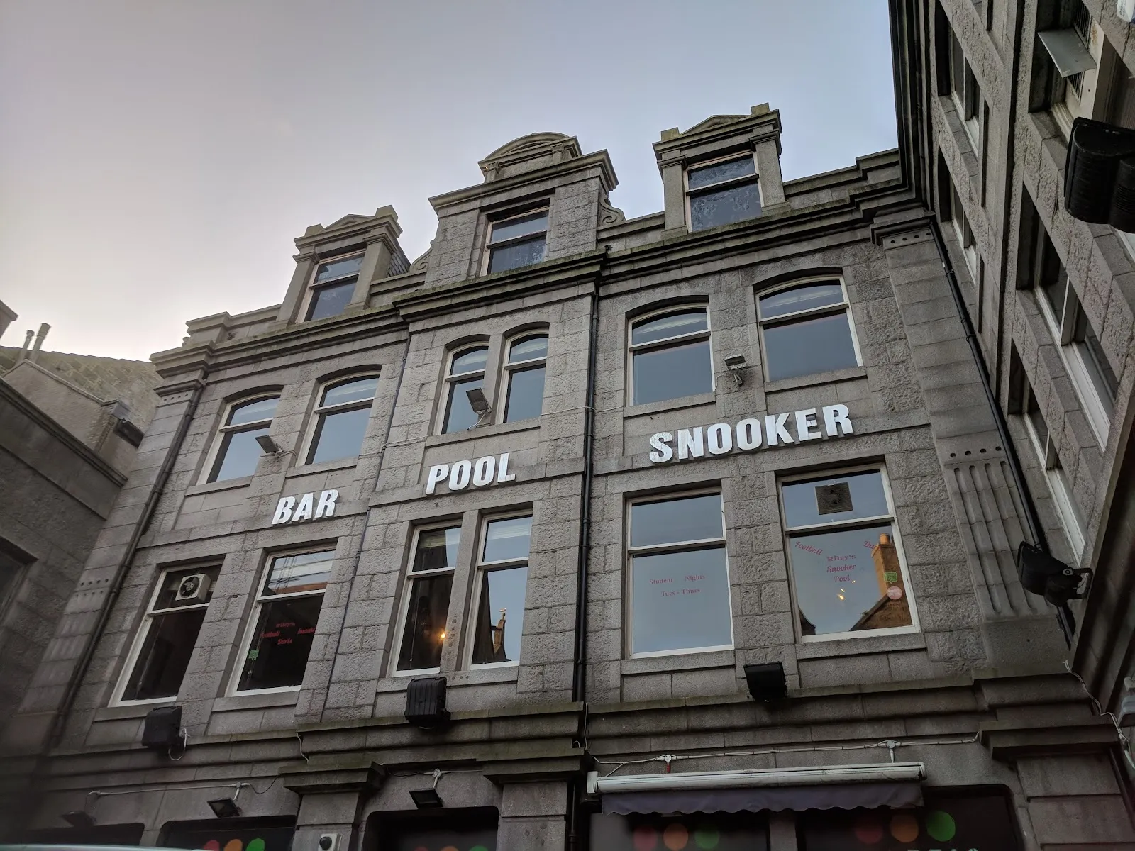 Rileys Sports Bar Aberdeen - Image 2