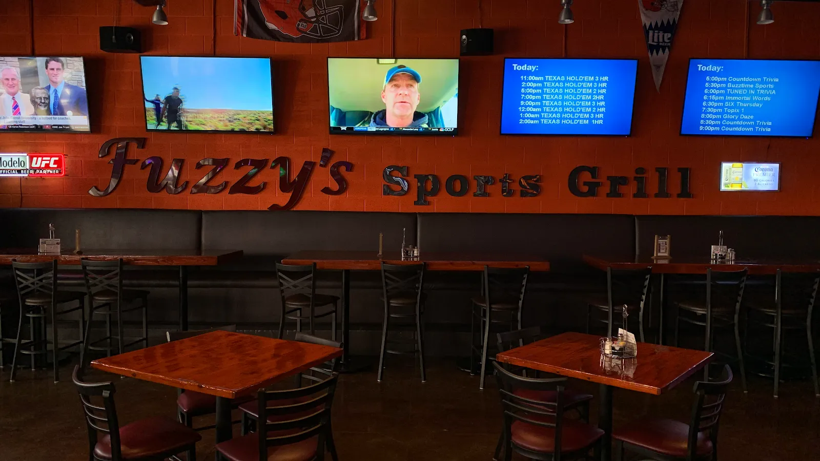 Fuzzy's Sports Grill logo