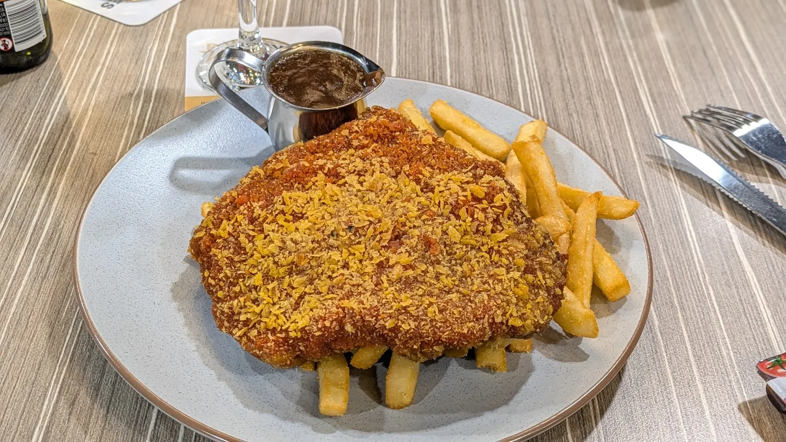 Parkes Services Club - Image 3