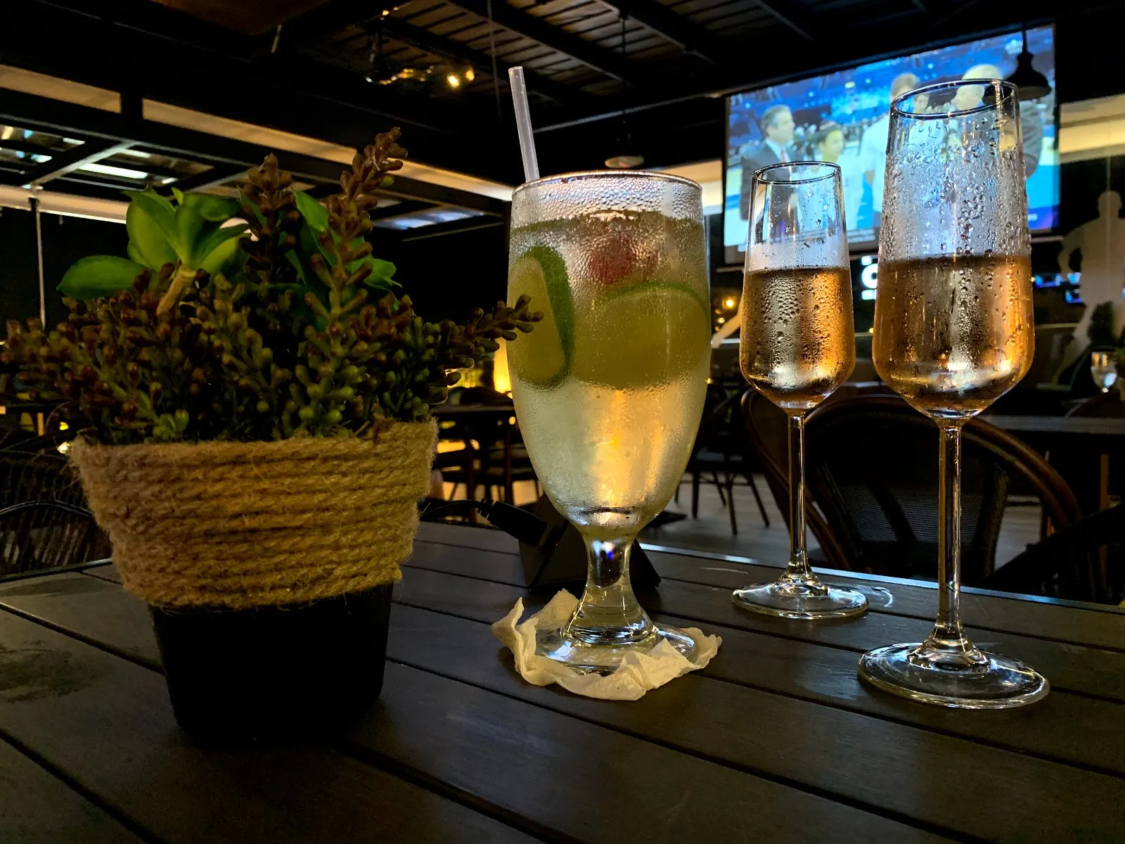 First Class Sport Bar - Image 2