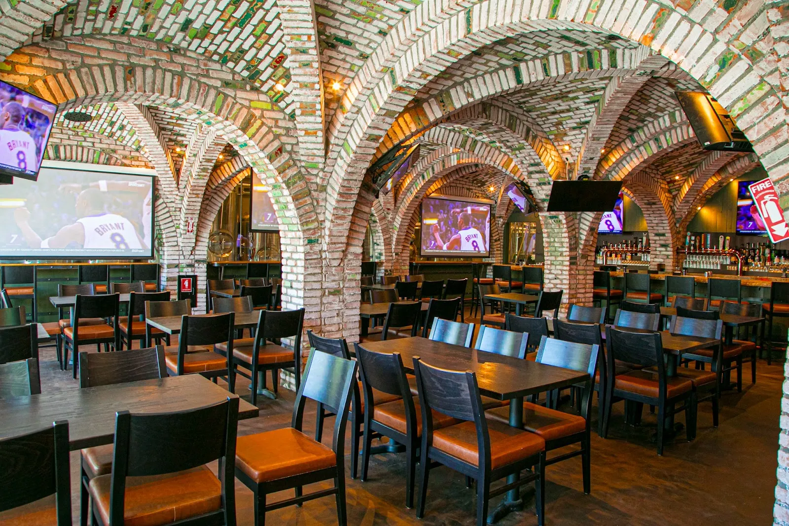 The Draft Sports Bar - Image 2
