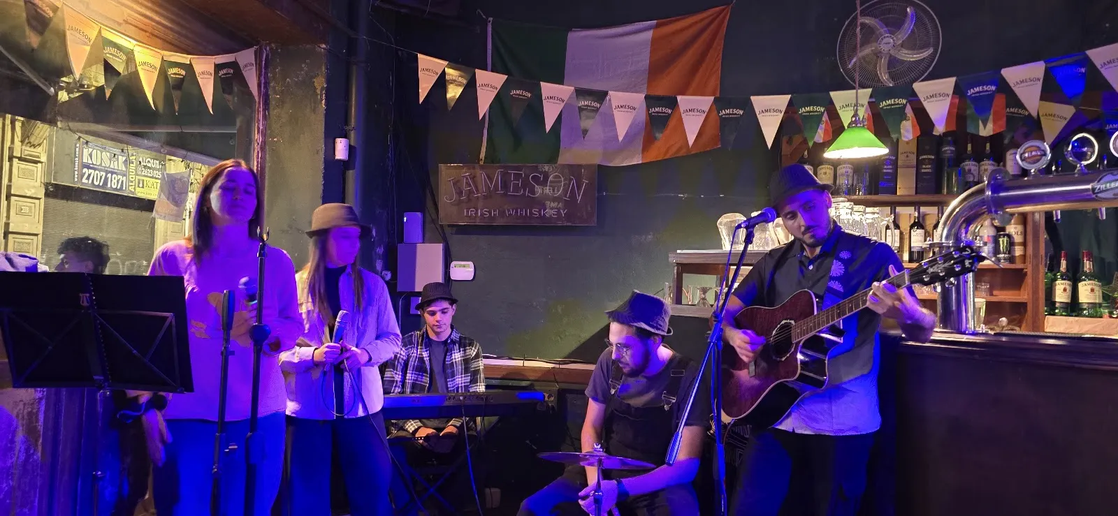 The Shannon Irish Pub - Image 3