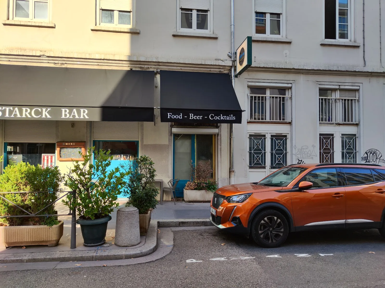 Le Starck bar - Image 4
