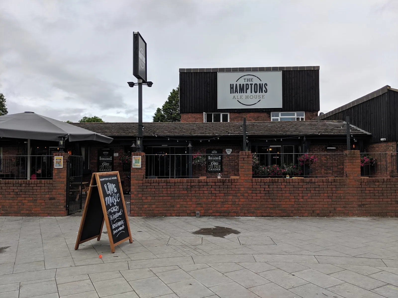 The Hampton Ale House - Image 4