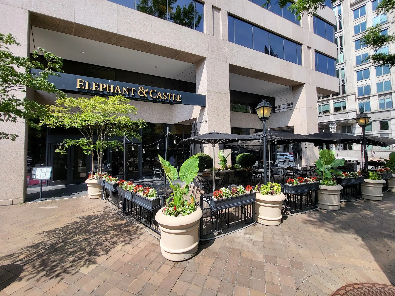 Elephant & Castle - Image 4