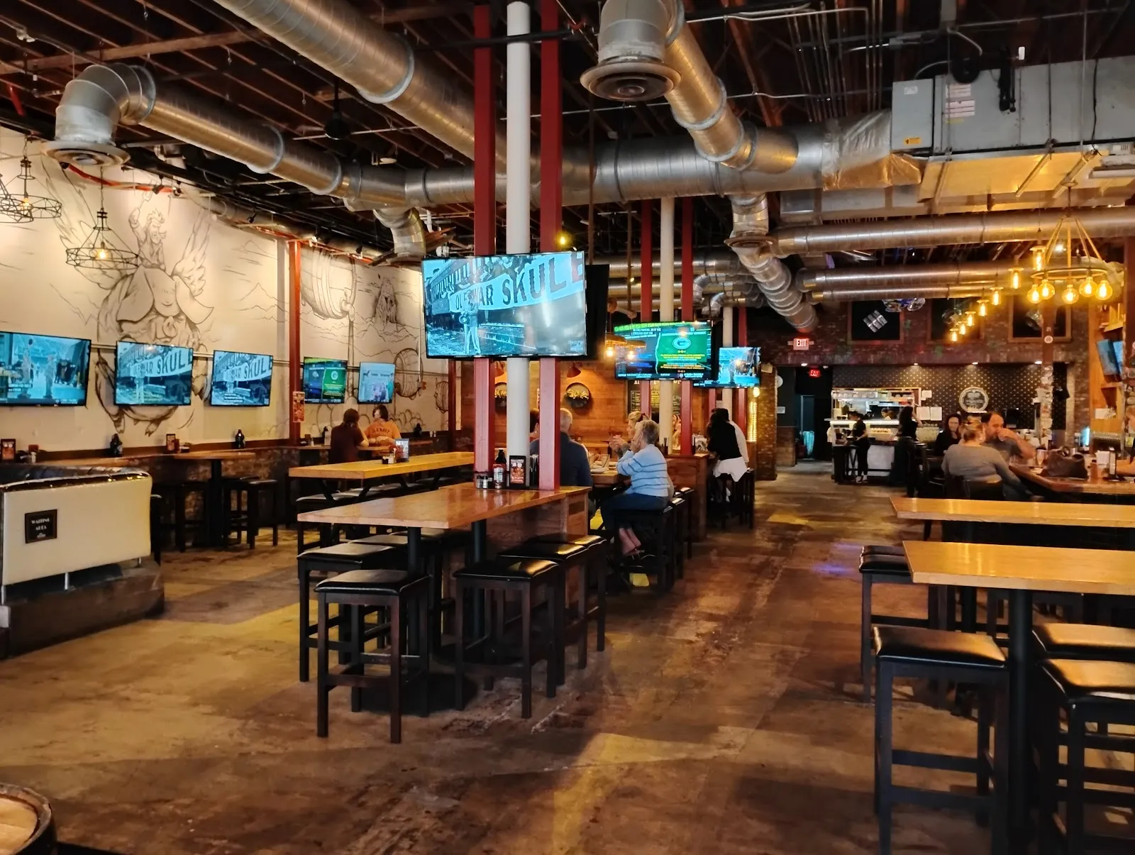 Hoptinger Bier Garden & Sausage House - Image 2