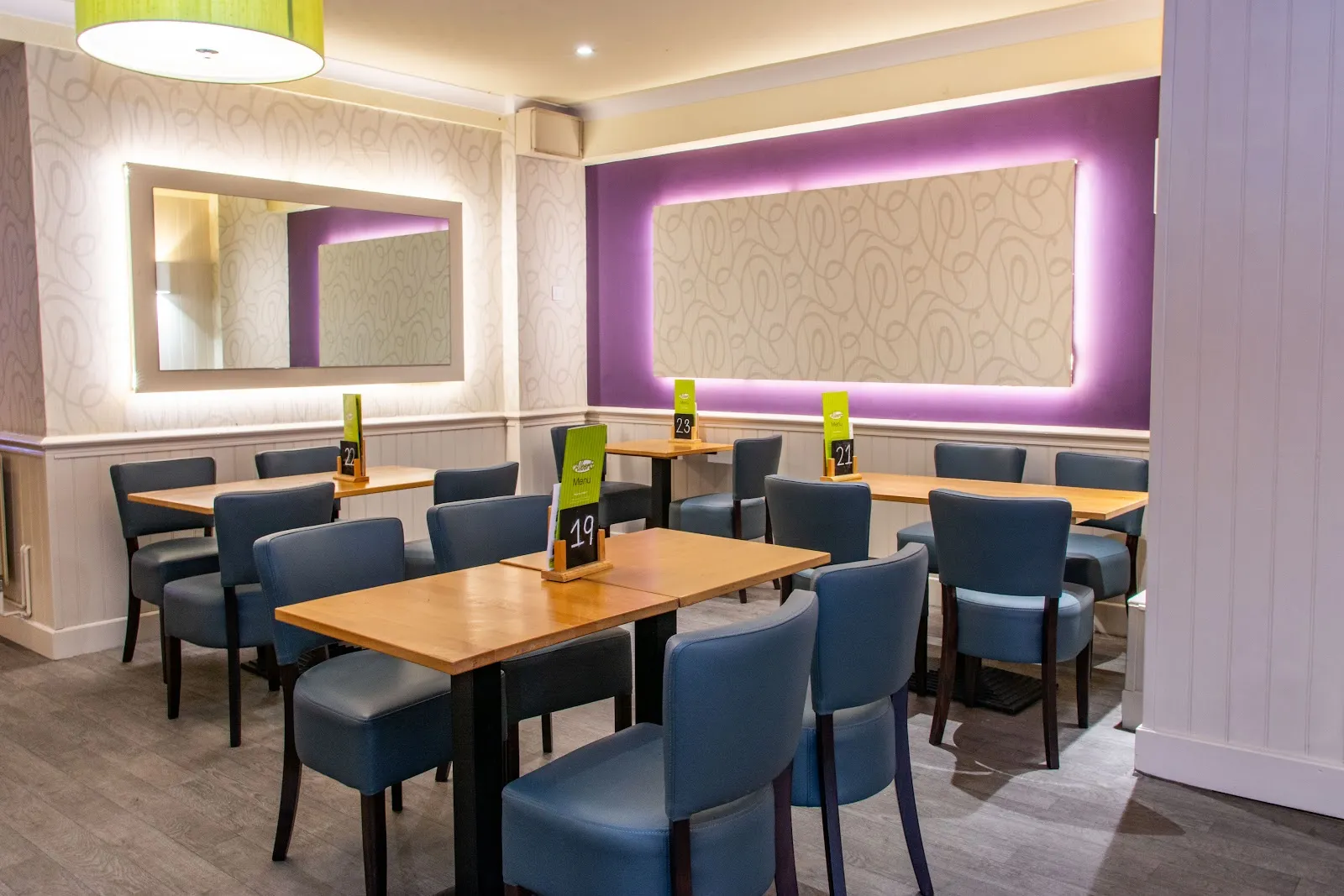 Alberts Bar - Image 2