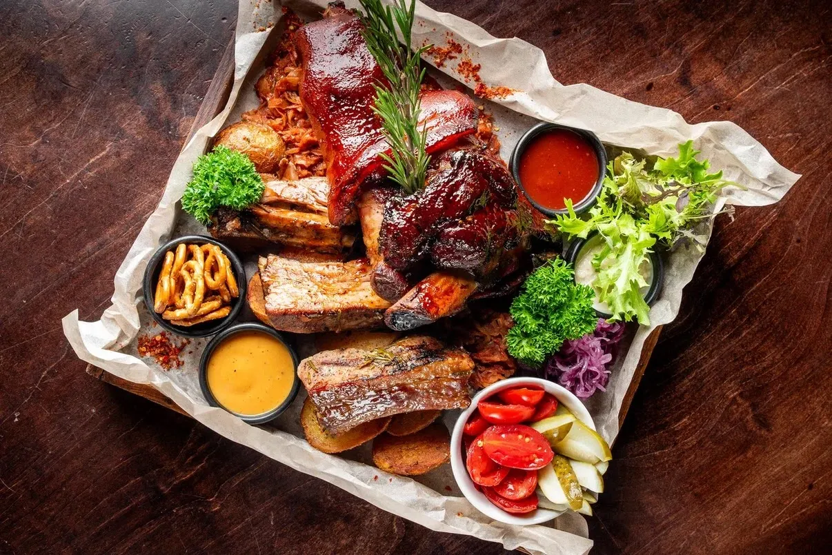 Clever Irish Pub - Image 4