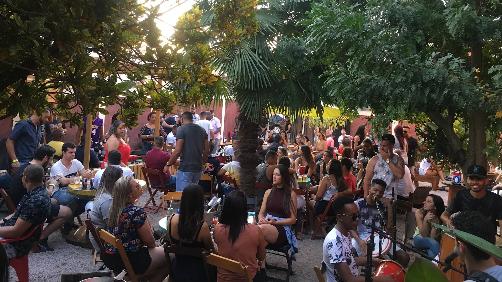 Casarão Garden Bar - Image 2