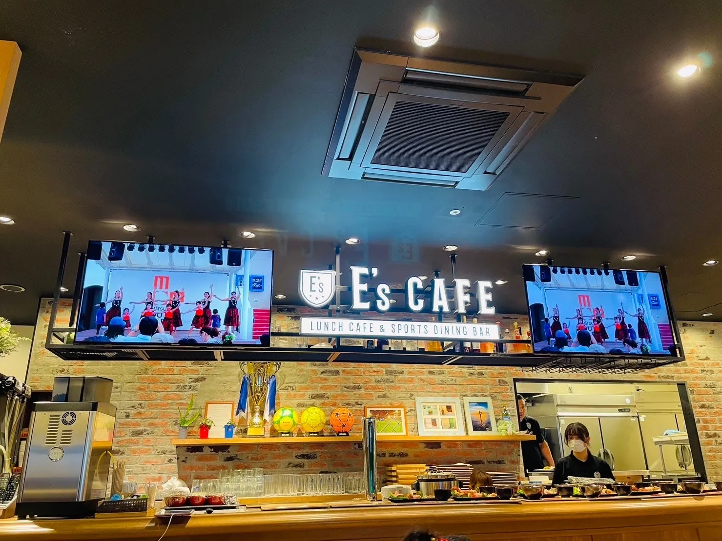 E's CAFE - Image 3