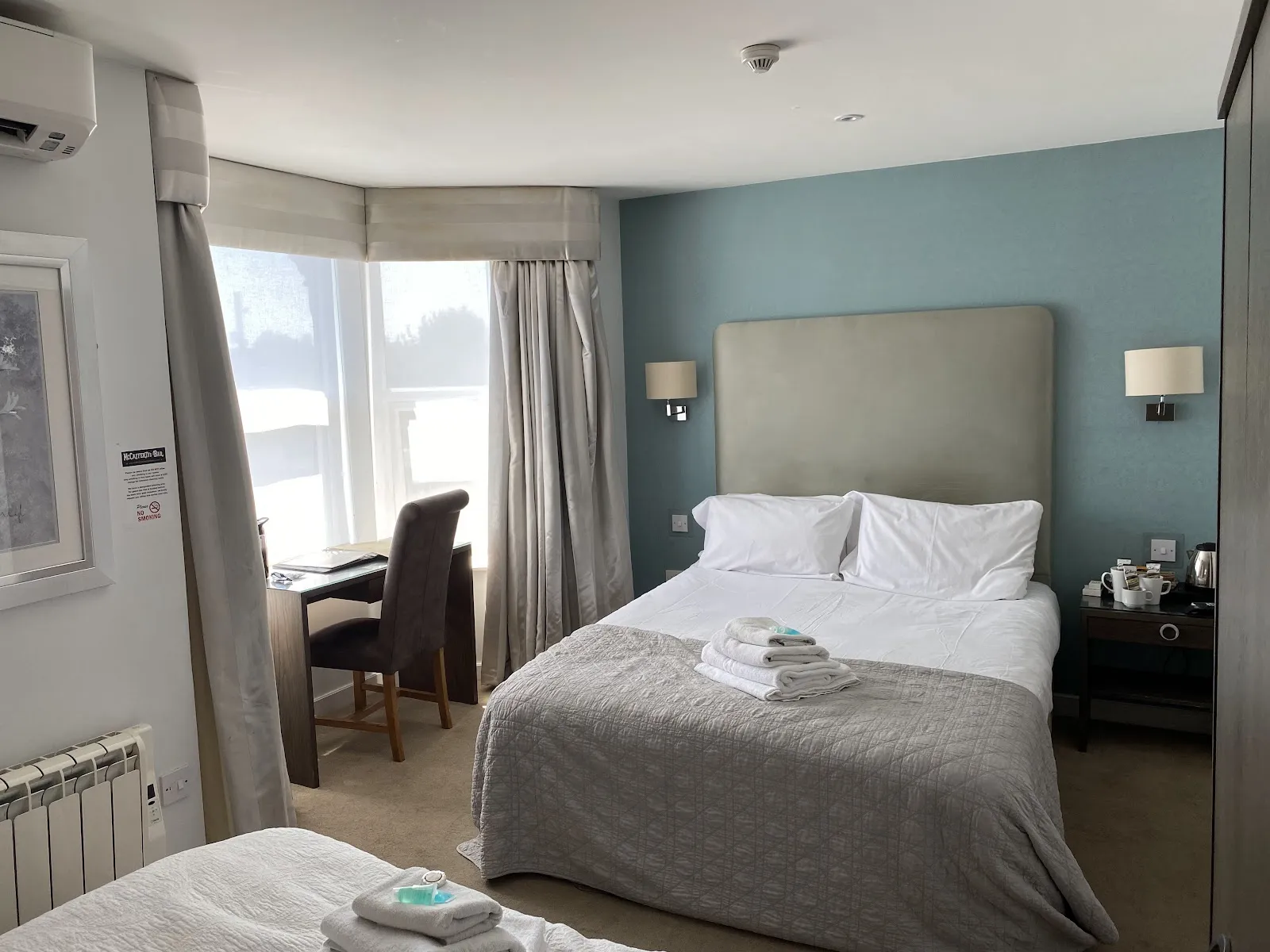 Mccaffertys Bar & Guest House - Image 2