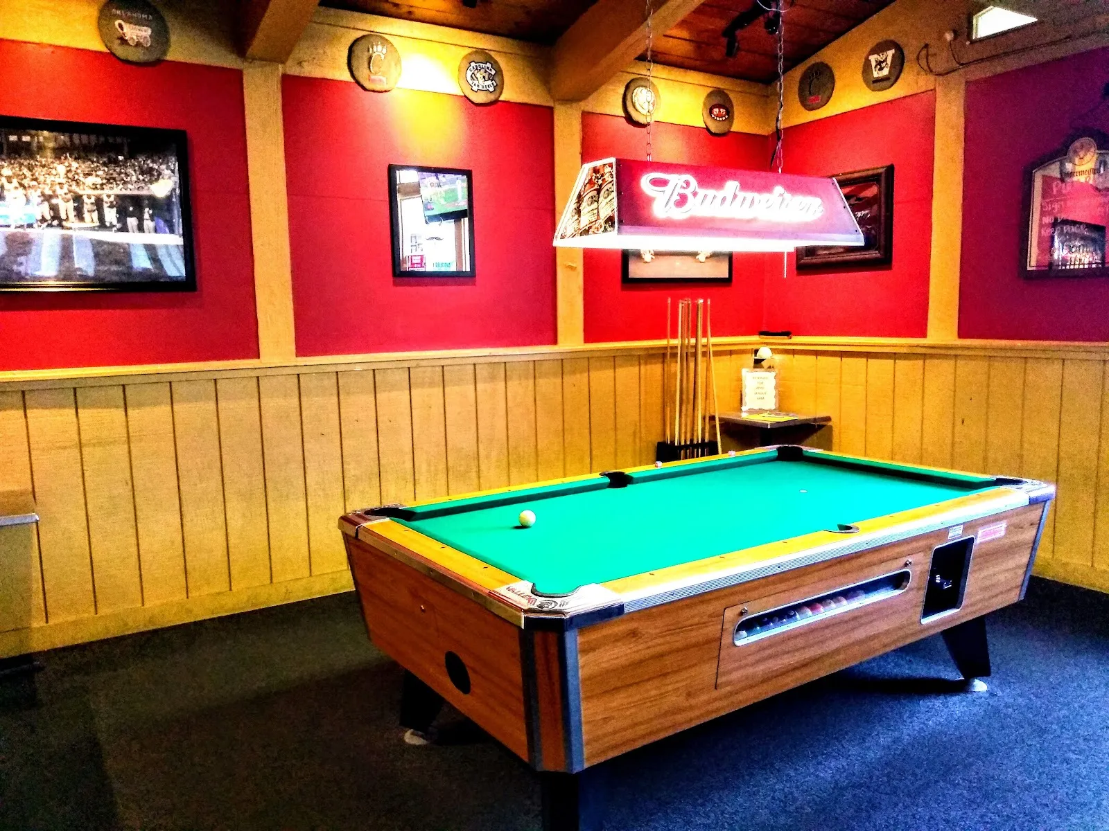 Jimmy B's Bar and Grill - Image 2