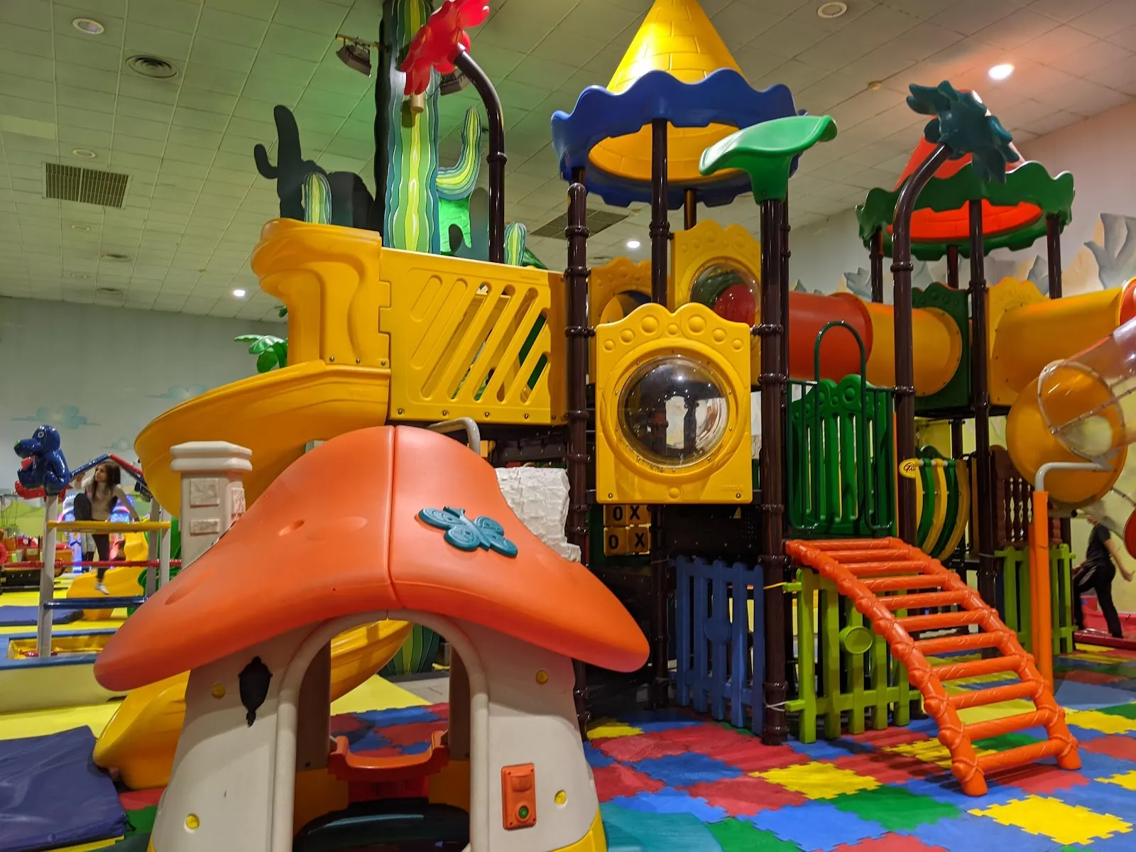 PLAYCENTER logo